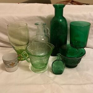 8 piece vintage green glass miscellanious